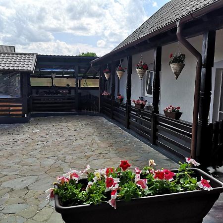 Apartamento La Dory Satu Sugatag Exterior foto