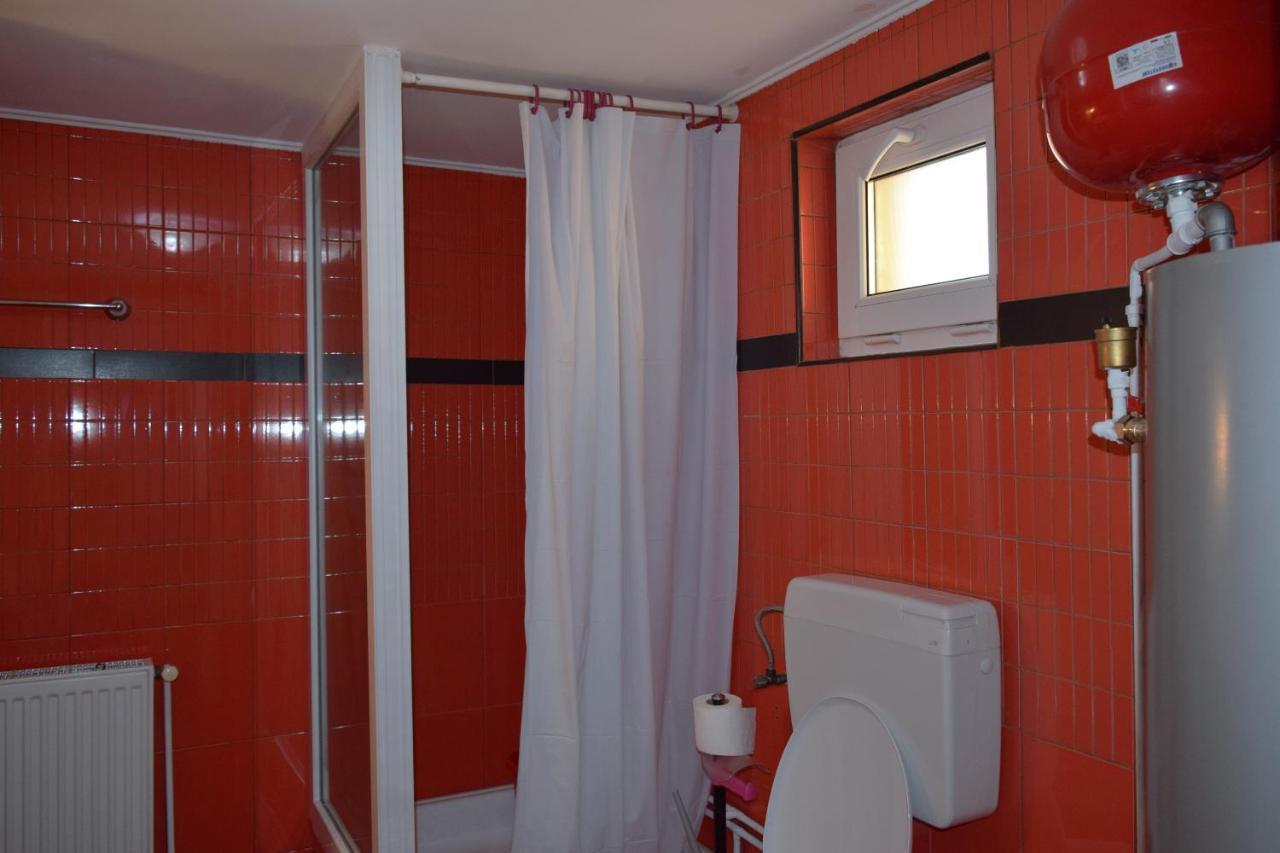 Apartamento La Dory Satu Sugatag Exterior foto