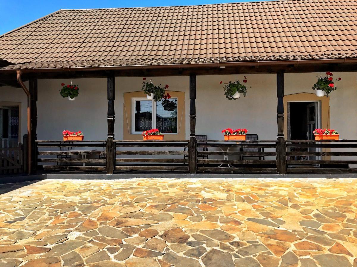 Apartamento La Dory Satu Sugatag Exterior foto